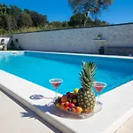 Villa Edis *
