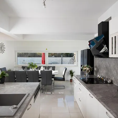 Villa Edis *