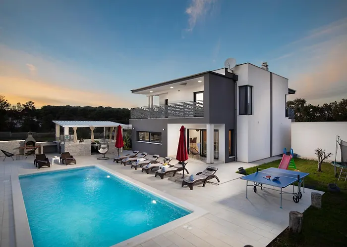 Edis Βίλα Πούλα